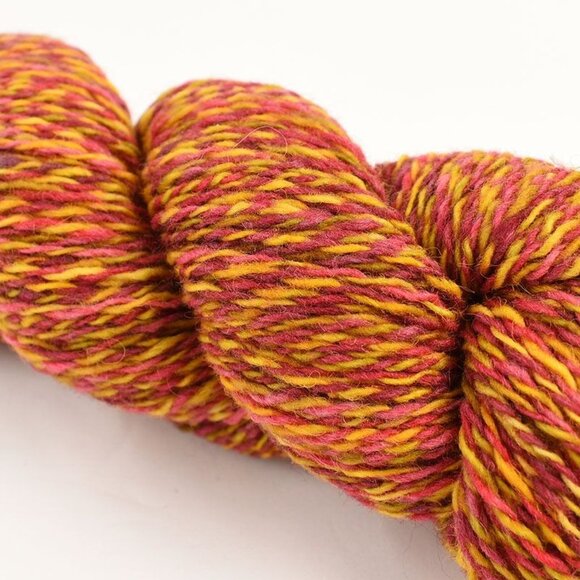 Plied Yarn North Ave Hand-Dyed 100% Wool 215 Yards 50g Color CityLink - Picture 2 of 4